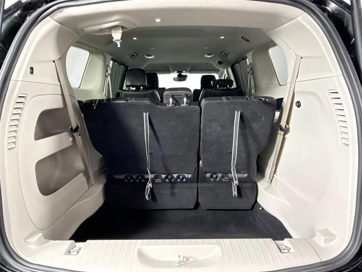 2024 Chrysler Pacifica Touring L thumbnail 33
