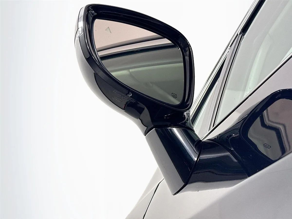 2024 Chrysler Pacifica Touring L thumbnail 5