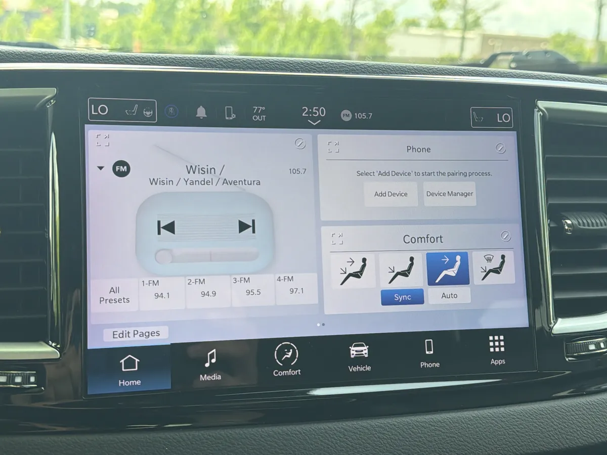 2024 Chrysler Pacifica Touring L thumbnail 11