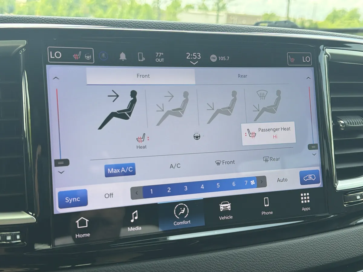 2024 Chrysler Pacifica Touring L thumbnail 24