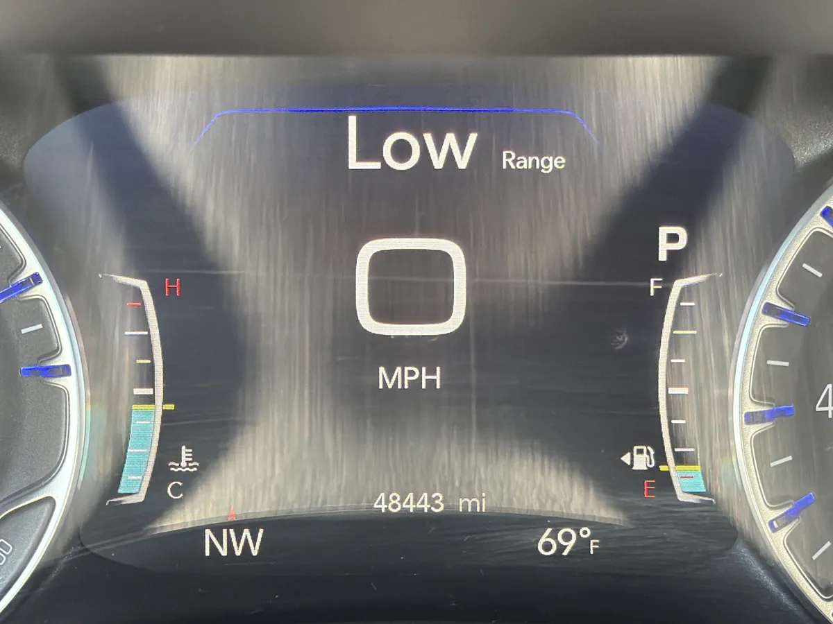 2024 Chrysler Pacifica Touring L thumbnail 11