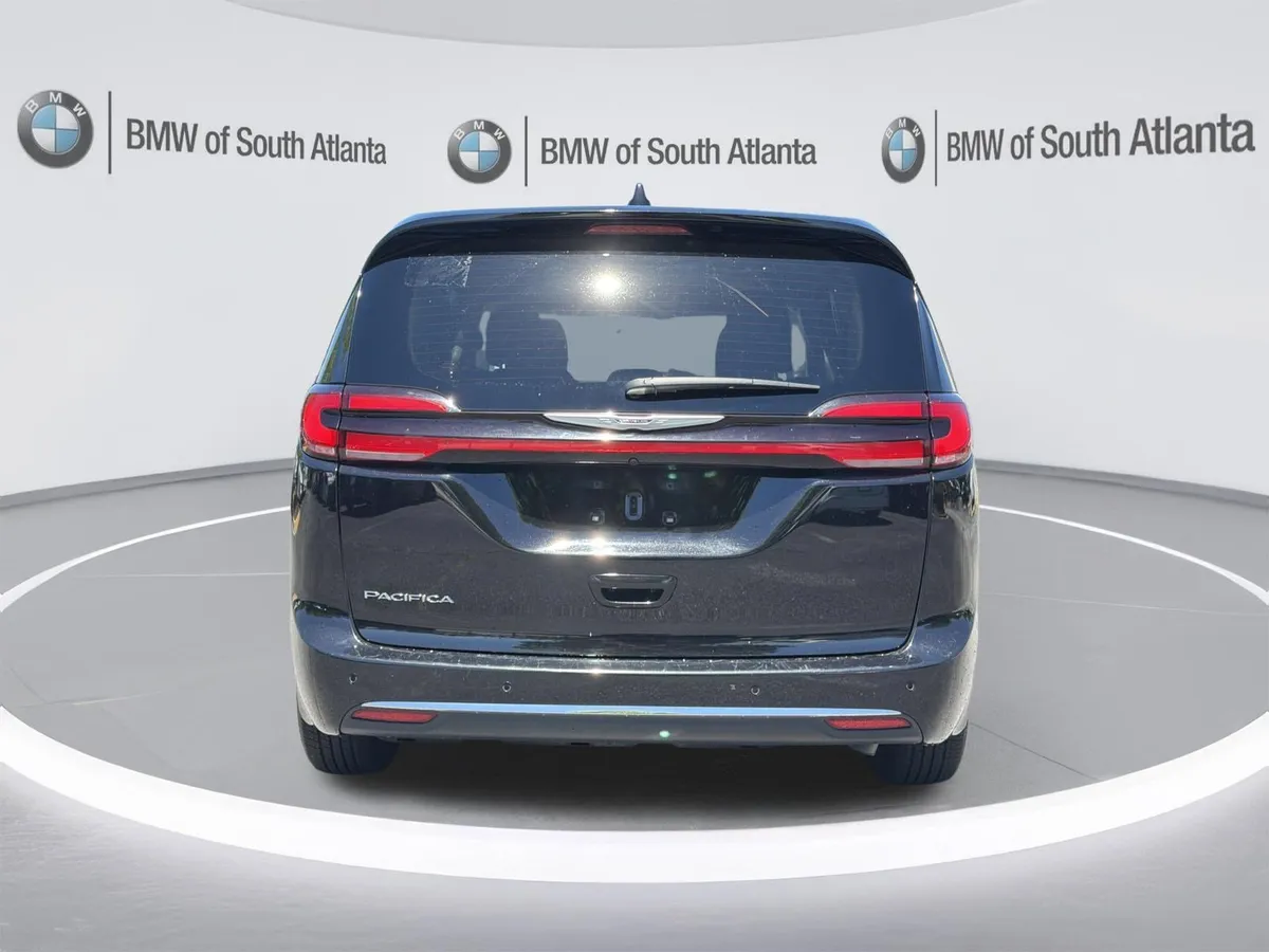 2024 Chrysler Pacifica Touring L thumbnail 24