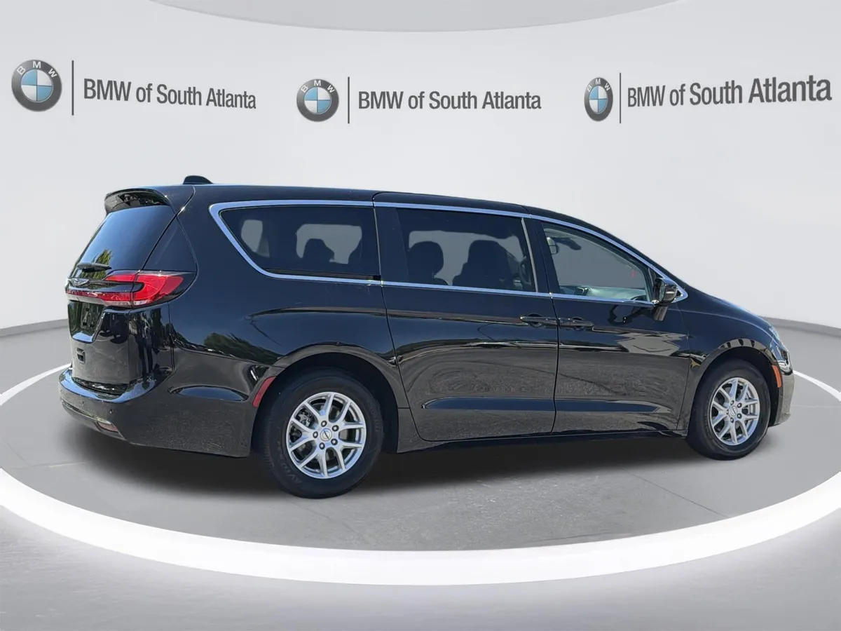 2024 Chrysler Pacifica Touring L thumbnail 27