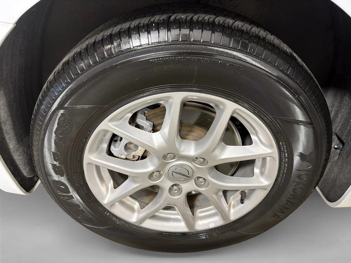 2024 Chrysler Pacifica Touring L thumbnail 16