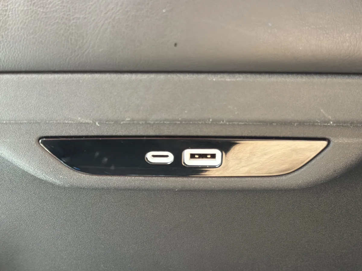 2024 Chrysler Pacifica Touring L thumbnail 27