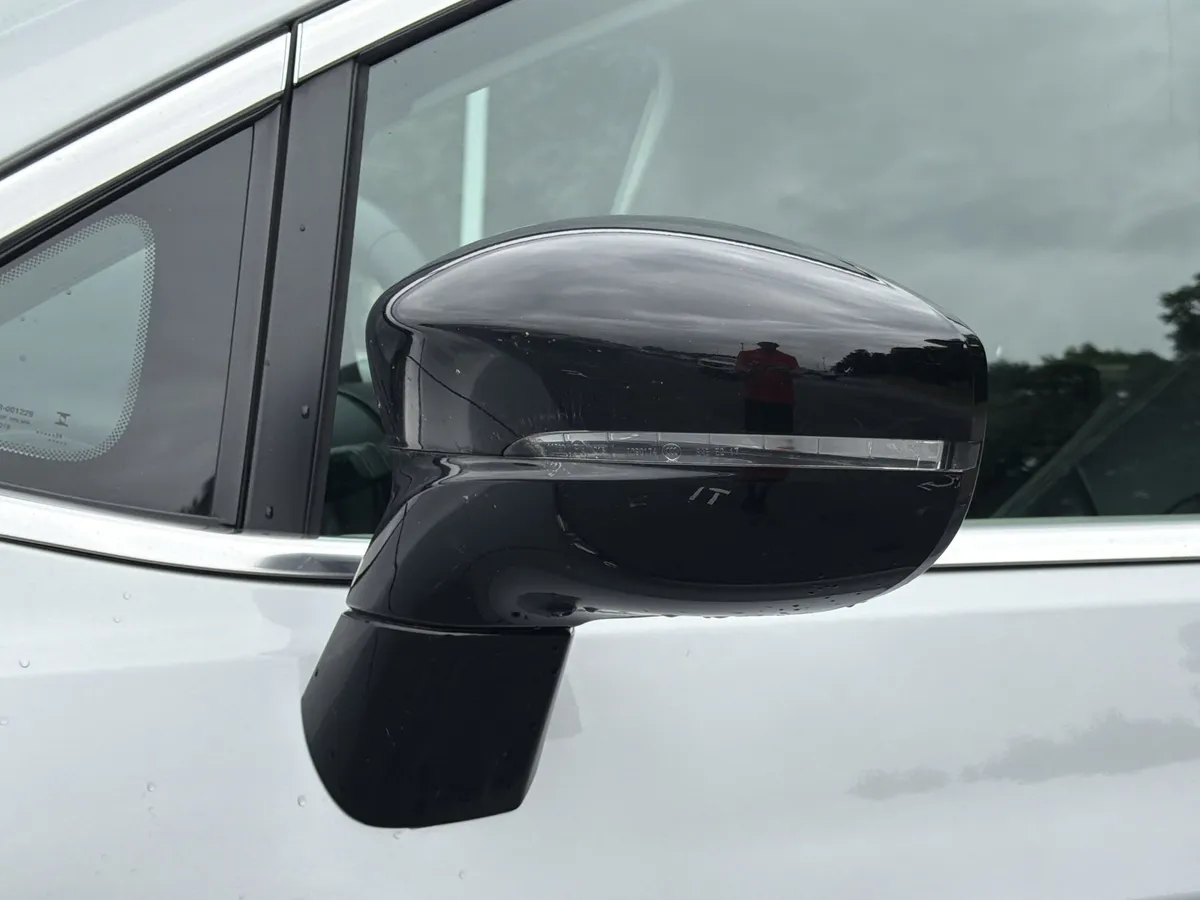 2024 Chrysler Pacifica Touring L thumbnail 33