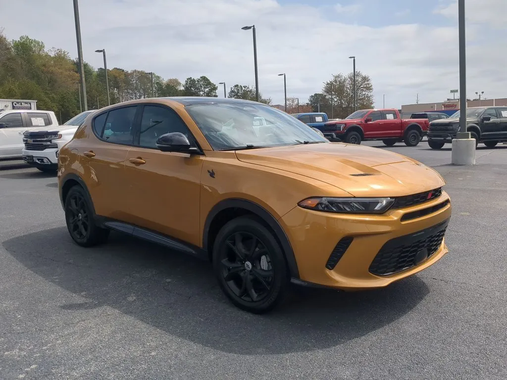 2024 Dodge Hornet R/T Plus thumbnail 3