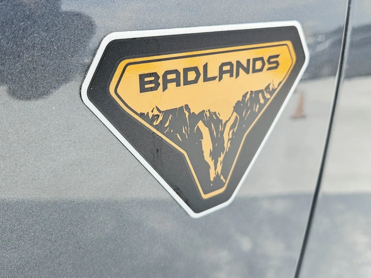 2024 Ford Bronco Badlands thumbnail 11