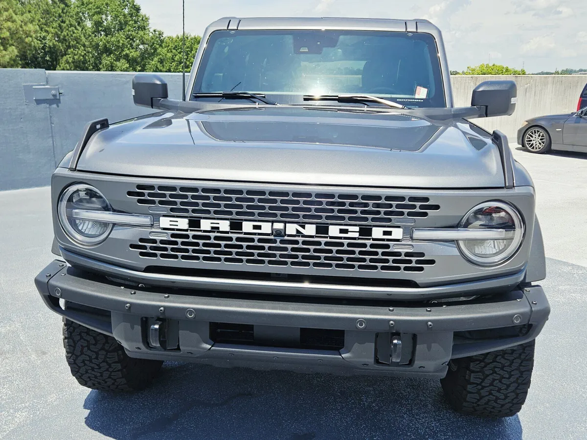 2024 Ford Bronco Badlands thumbnail 9