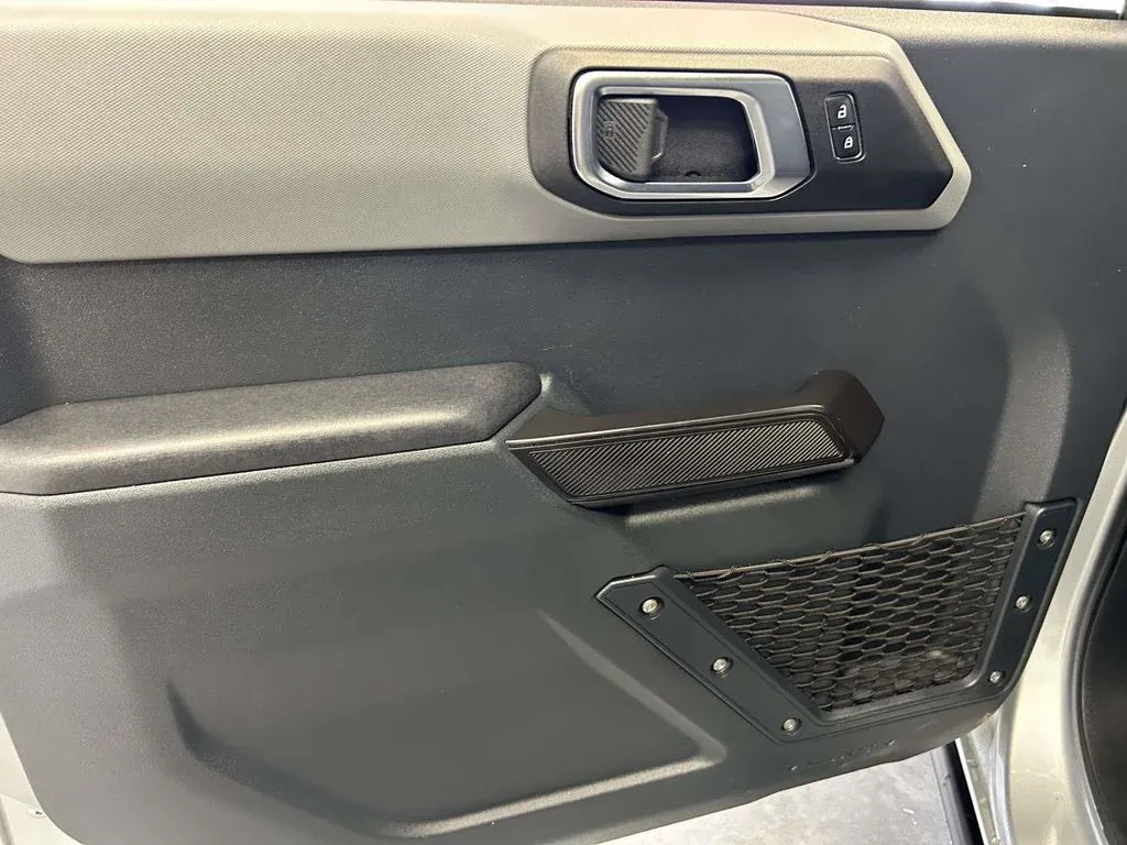 2024 Ford Bronco Black Diamond thumbnail 17