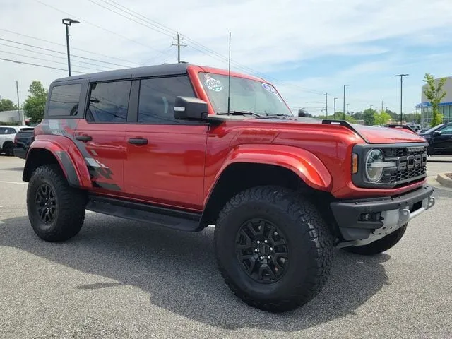 2024 Ford Bronco Raptor thumbnail 3