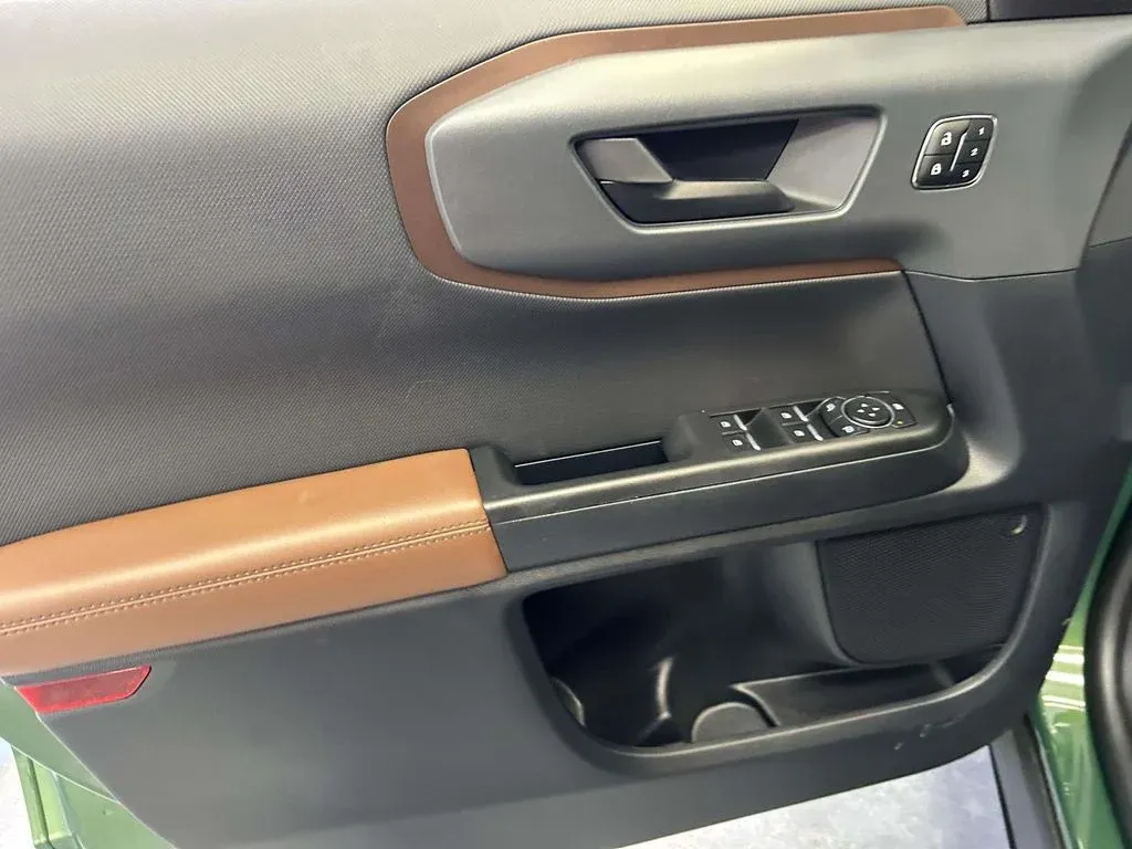 2024 Ford Bronco Sport Outer Banks thumbnail 18