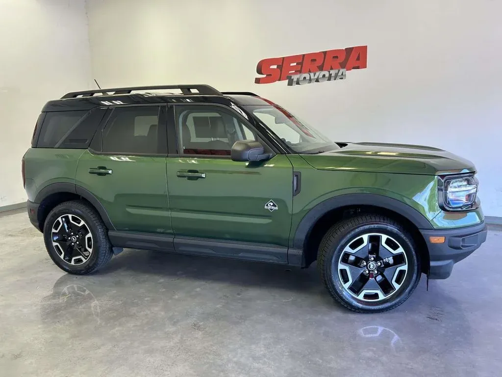 2024 Ford Bronco Sport Outer Banks thumbnail 2