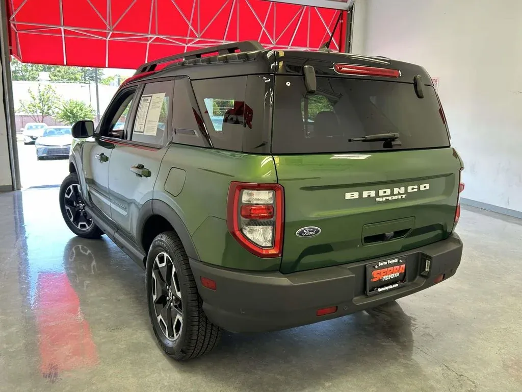 2024 Ford Bronco Sport Outer Banks thumbnail 5