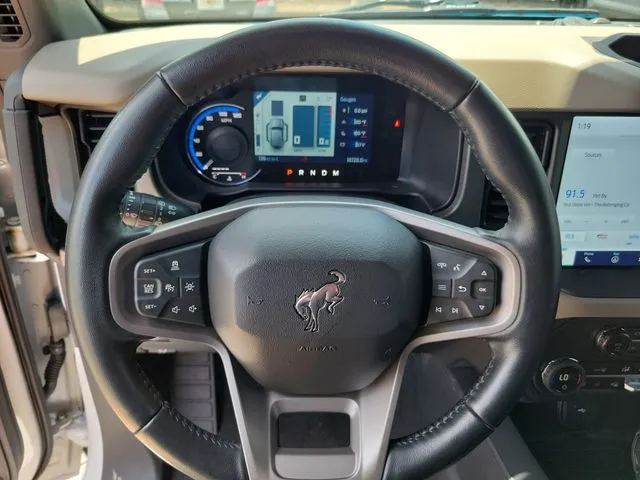 2024 Ford Bronco Wildtrak thumbnail 13