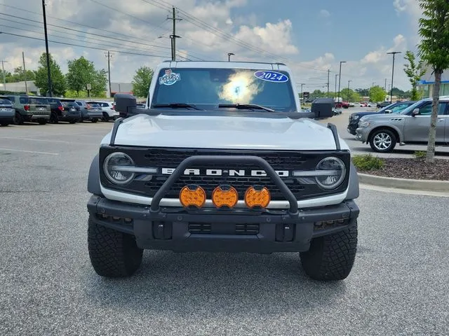 2024 Ford Bronco Wildtrak thumbnail 2