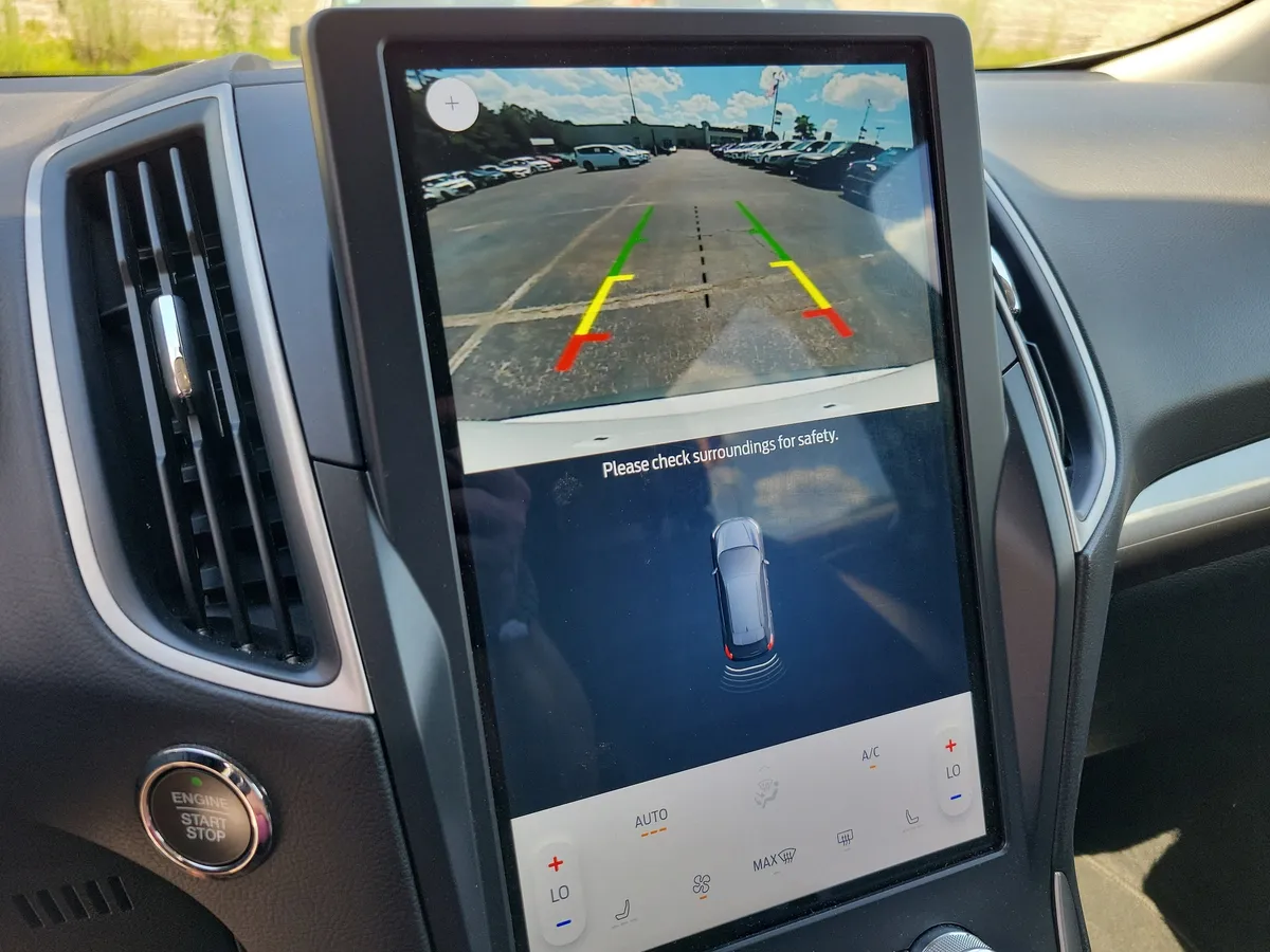 2024 Ford Edge thumbnail 16