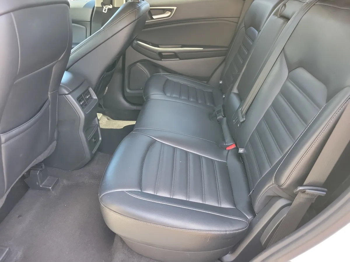 2024 Ford Edge thumbnail 8