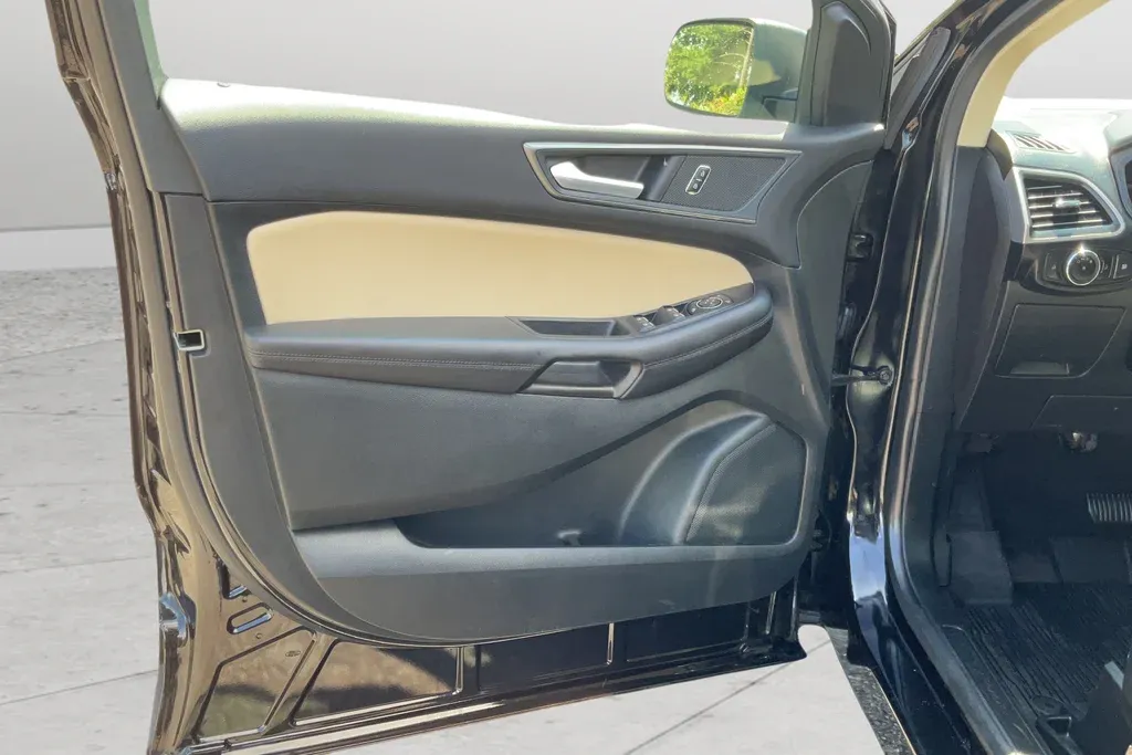 2024 Ford Edge SE thumbnail 11