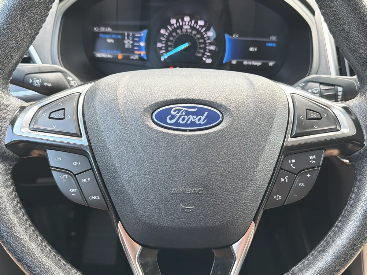 2024 Ford Edge SEL thumbnail 10