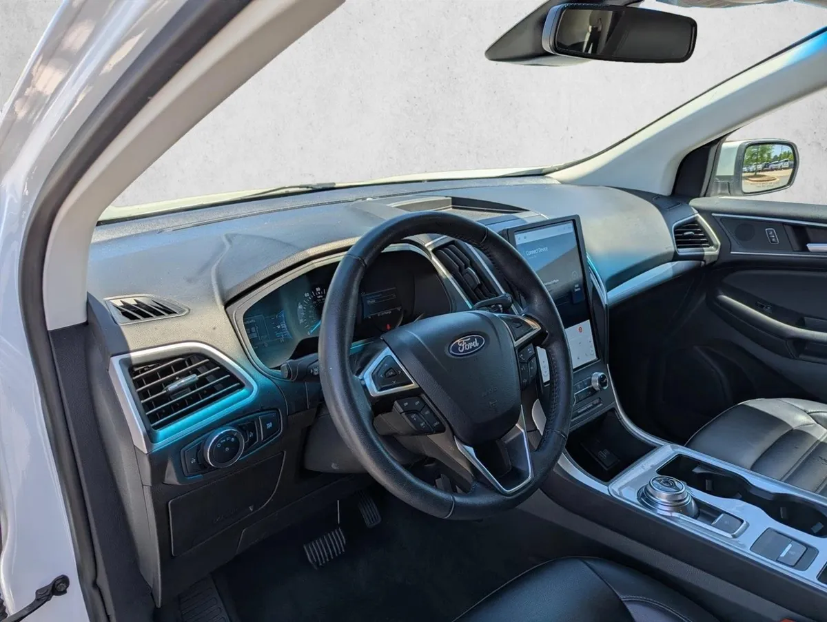 2024 Ford Edge SEL thumbnail 12
