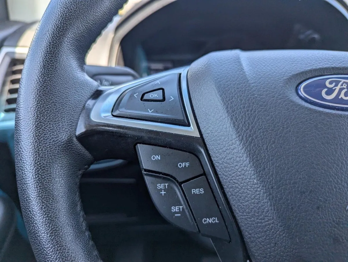 2024 Ford Edge SEL thumbnail 13