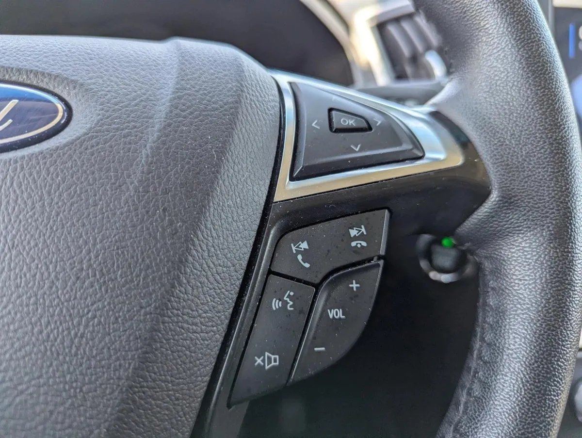 2024 Ford Edge SEL thumbnail 14