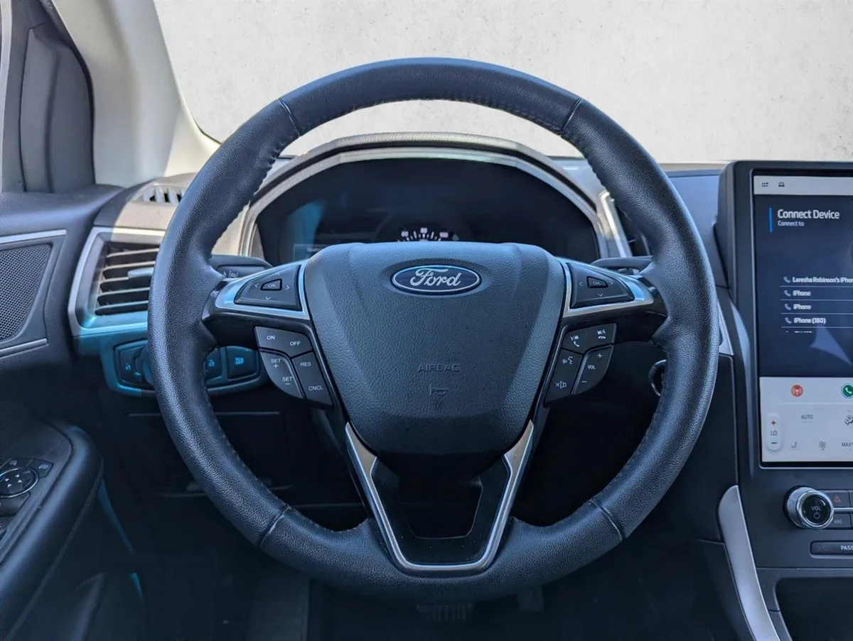 2024 Ford Edge SEL thumbnail 15