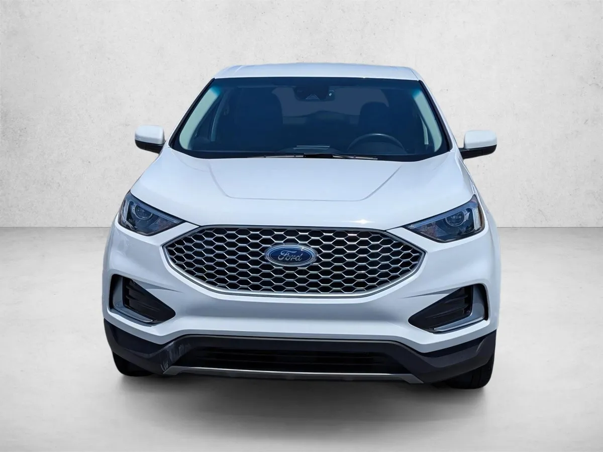 2024 Ford Edge SEL thumbnail 2