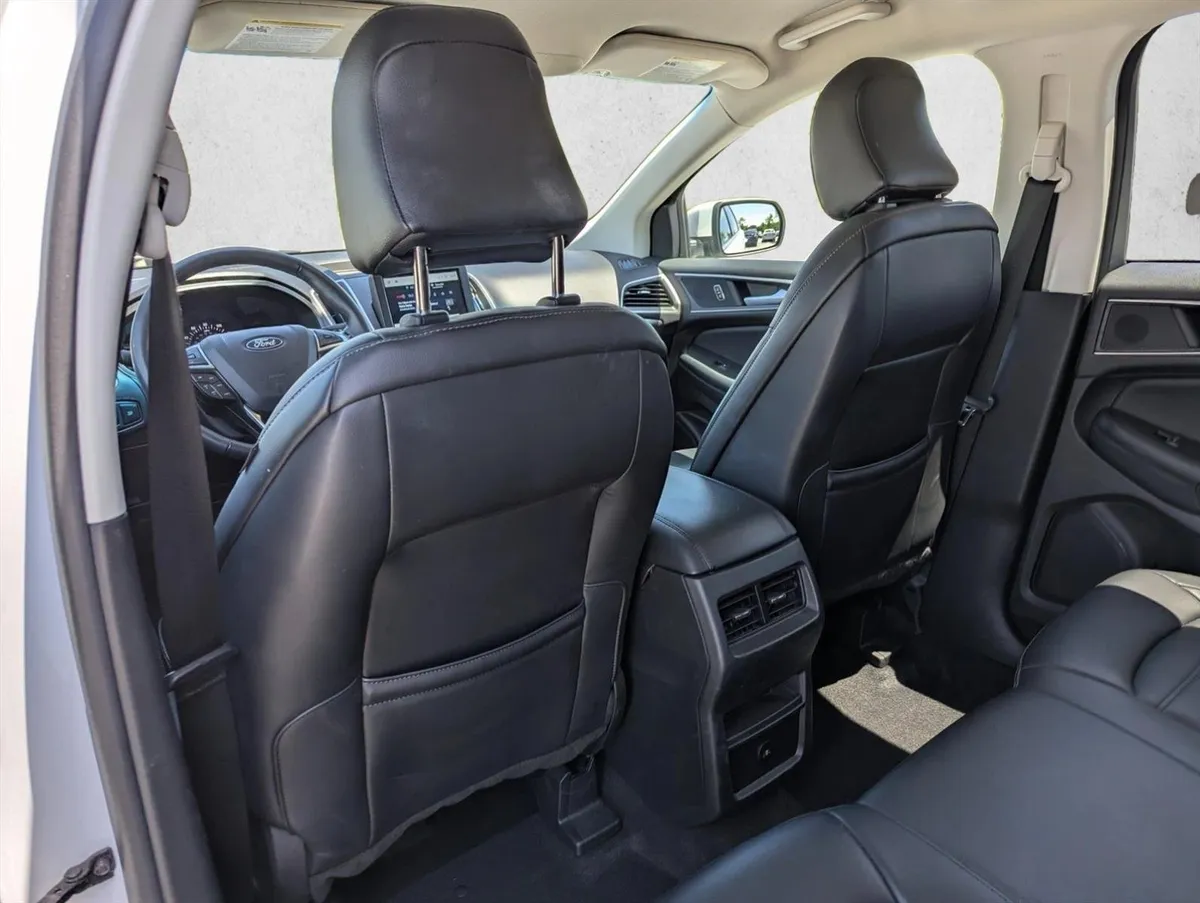 2024 Ford Edge SEL thumbnail 22