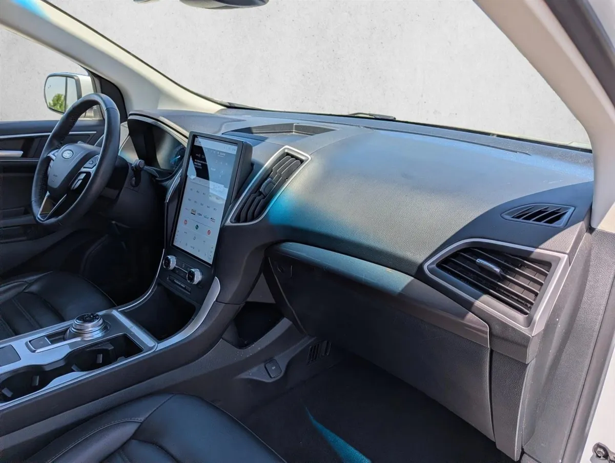 2024 Ford Edge SEL thumbnail 25