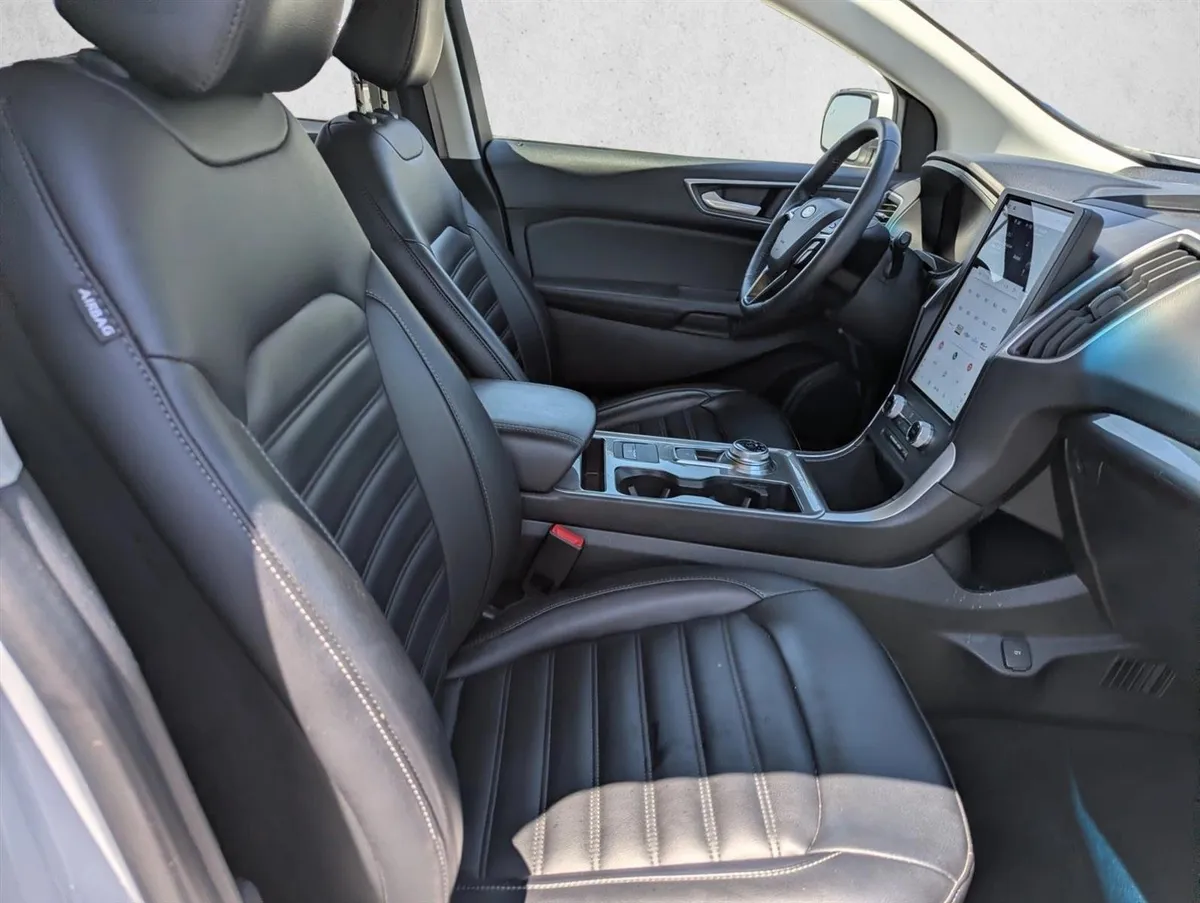 2024 Ford Edge SEL thumbnail 26