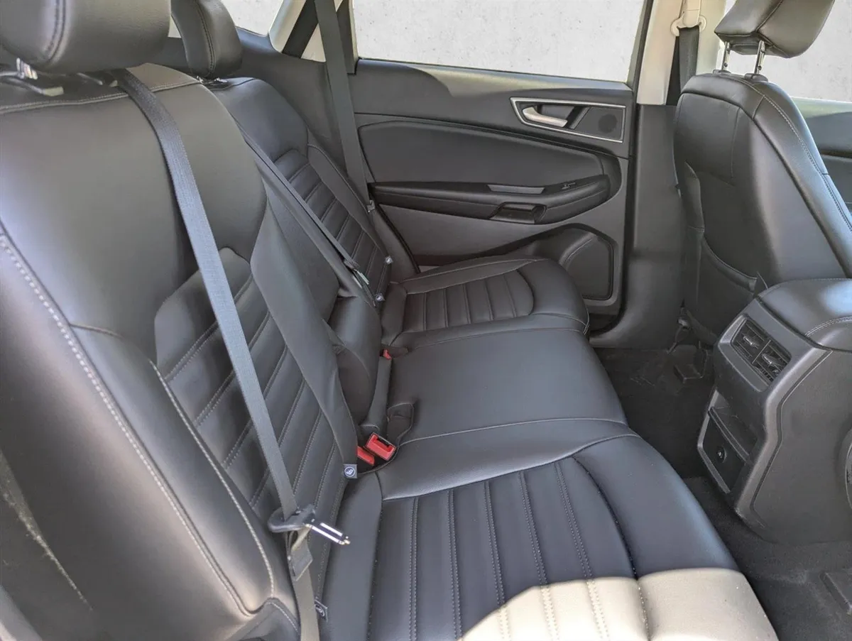 2024 Ford Edge SEL thumbnail 28