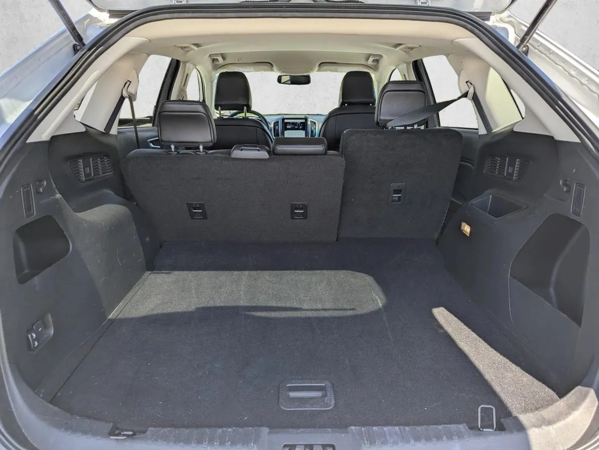 2024 Ford Edge SEL thumbnail 29