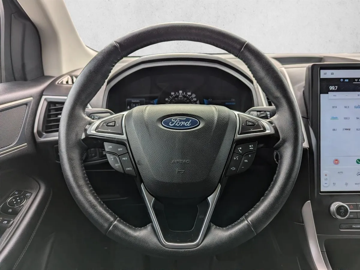 2024 Ford Edge SEL thumbnail 15