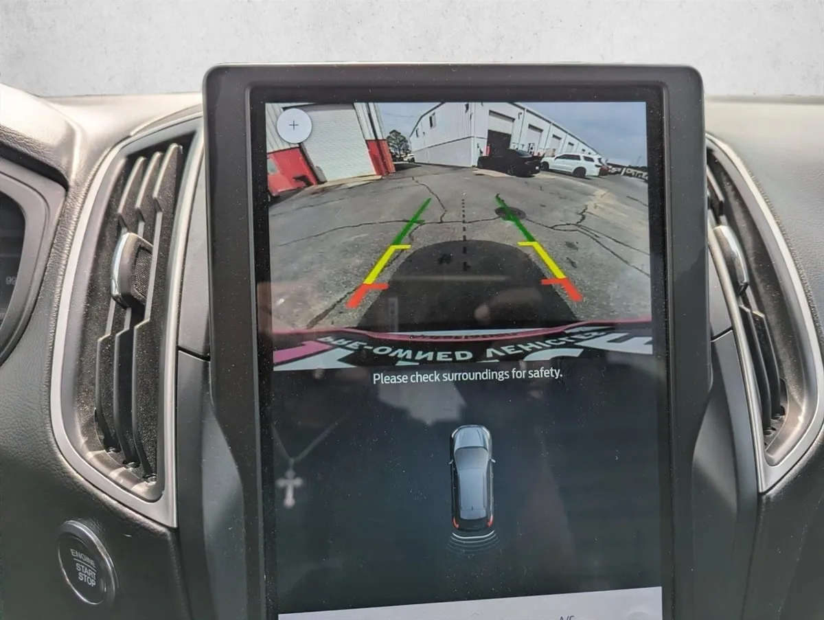 2024 Ford Edge SEL thumbnail 18