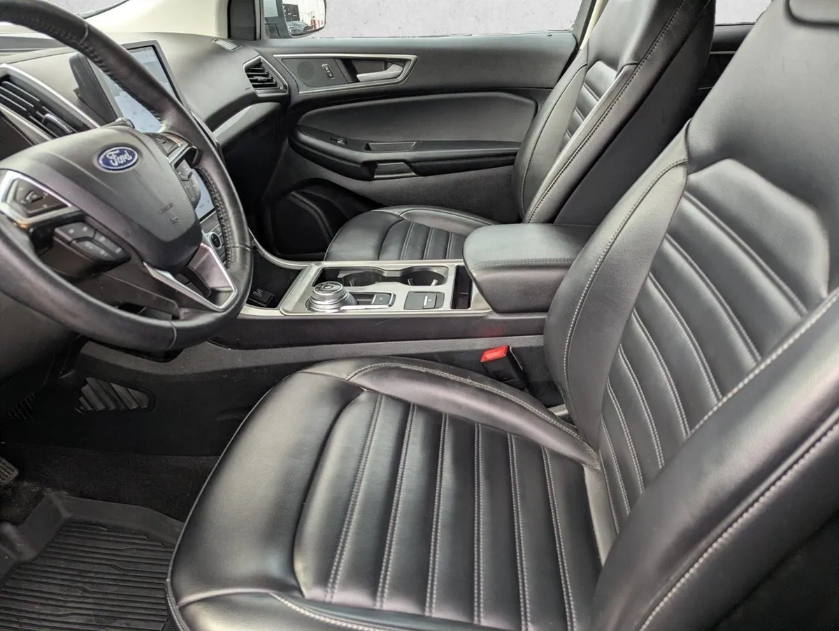 2024 Ford Edge SEL thumbnail 23