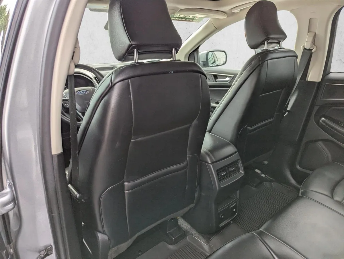 2024 Ford Edge SEL thumbnail 24