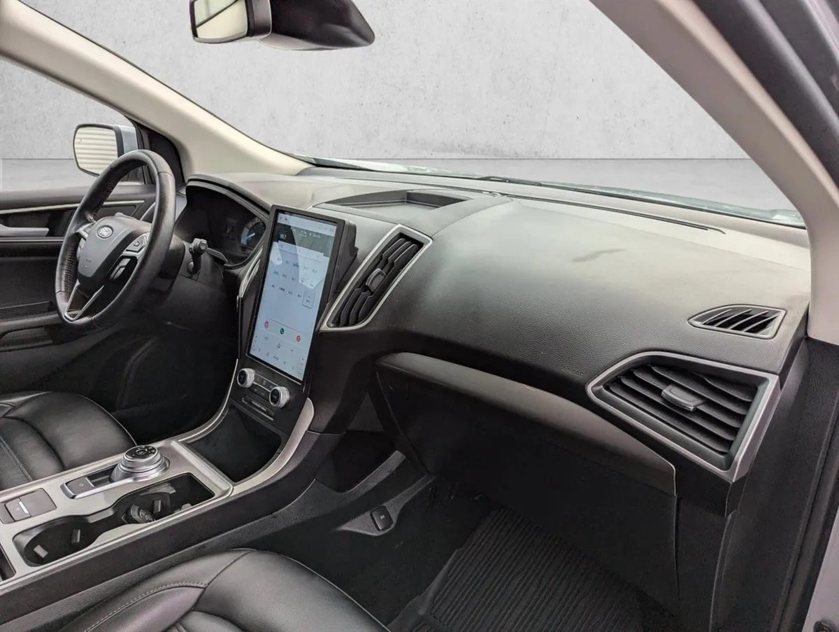 2024 Ford Edge SEL thumbnail 27