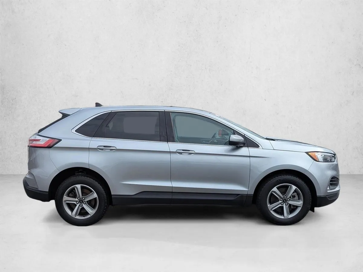 2024 Ford Edge SEL thumbnail 4