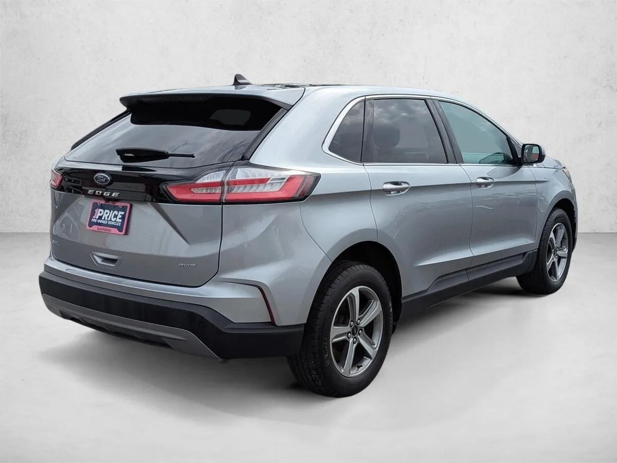 2024 Ford Edge SEL thumbnail 5