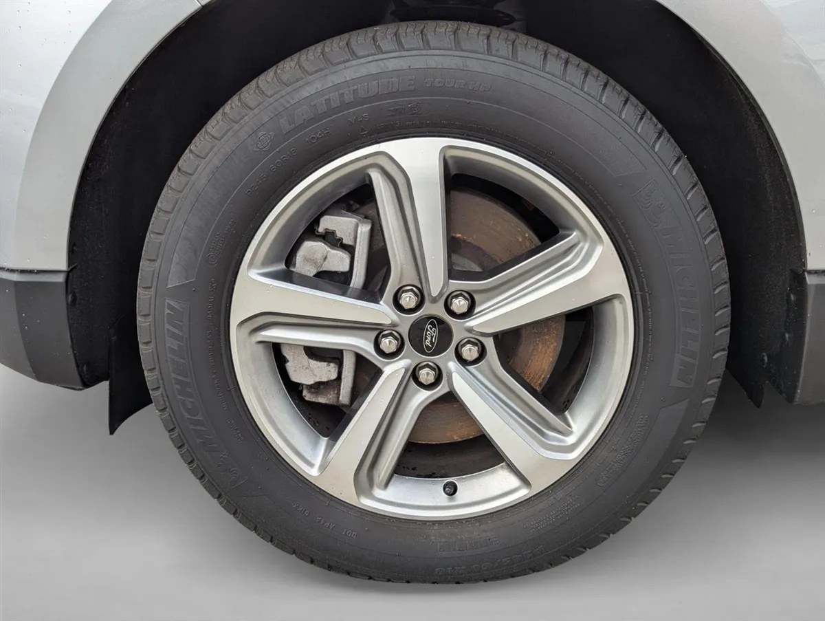 2024 Ford Edge SEL thumbnail 9