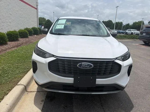 2024 Ford Escape Active thumbnail 2