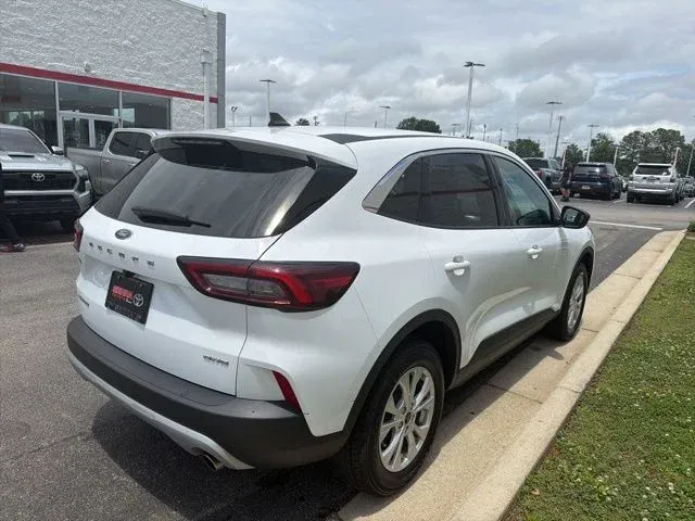2024 Ford Escape Active thumbnail 9