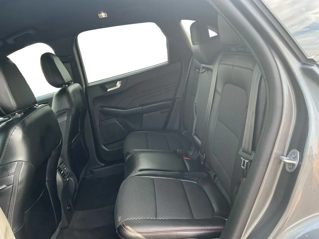 2024 Ford Escape Hybrid ST-Line Elite thumbnail 21
