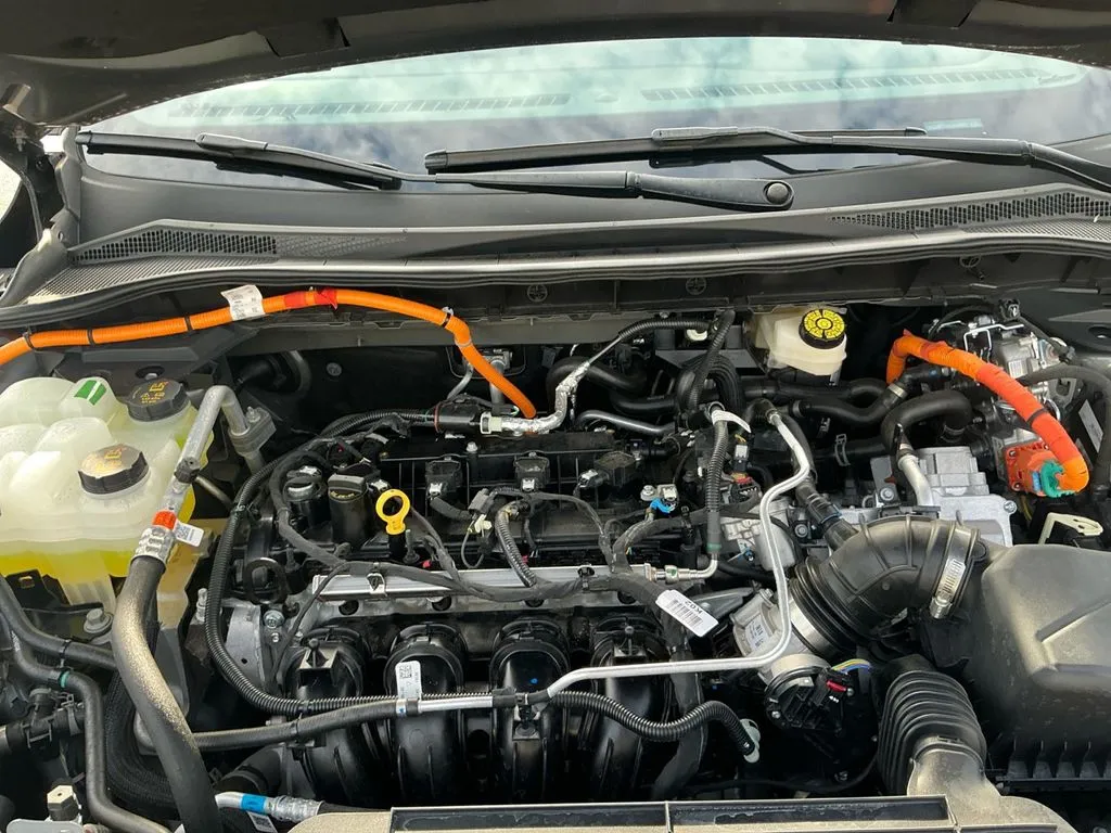 2024 Ford Escape Hybrid ST-Line Elite thumbnail 25