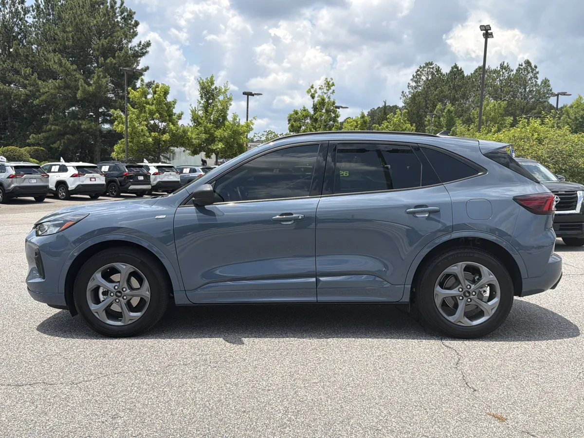 2024 Ford Escape ST-Line thumbnail 16