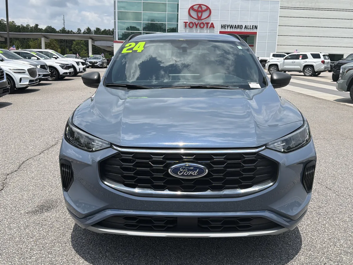 2024 Ford Escape ST-Line thumbnail 2