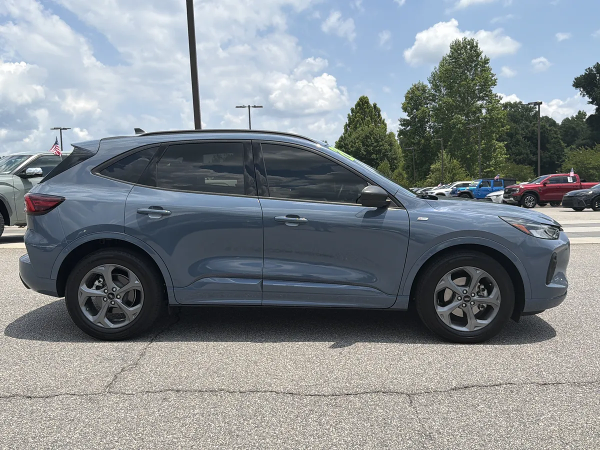 2024 Ford Escape ST-Line thumbnail 20