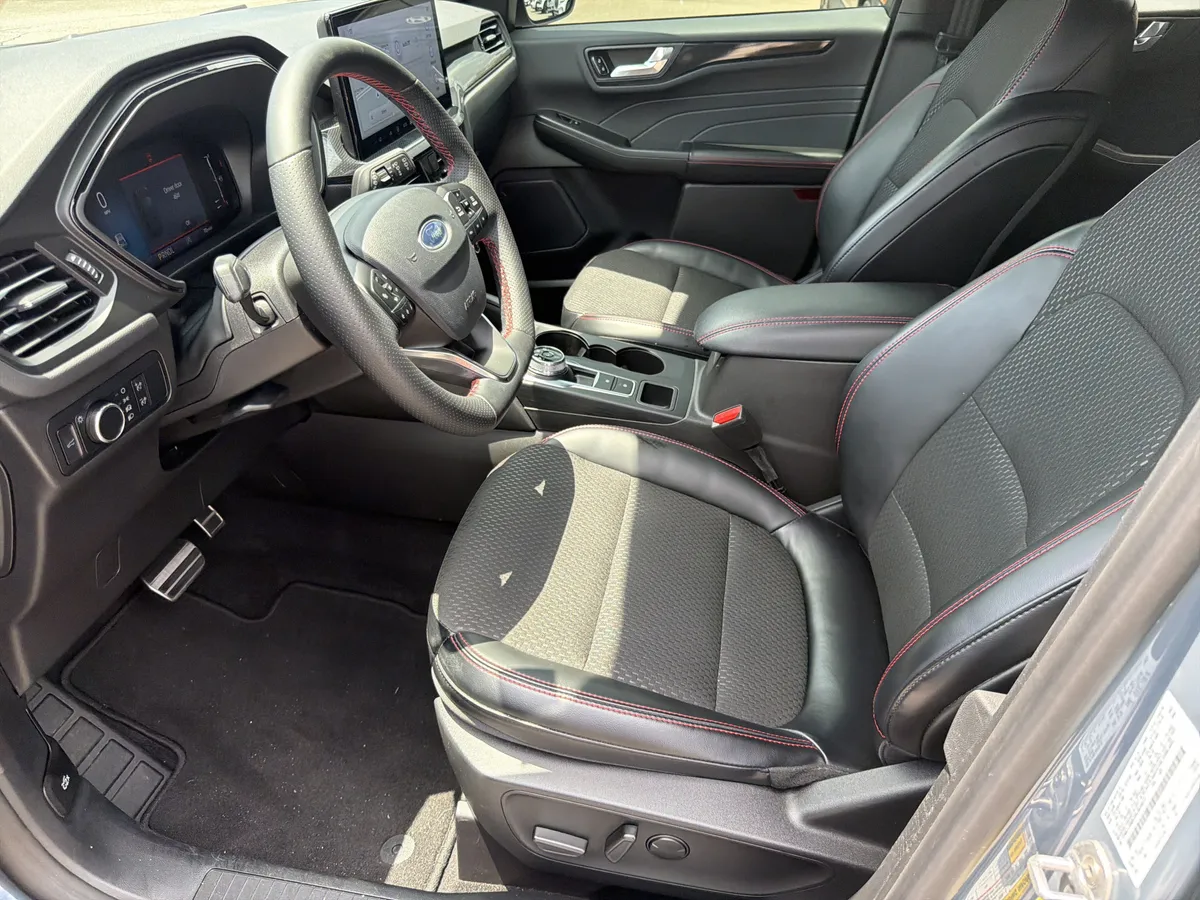 2024 Ford Escape ST-Line thumbnail 21